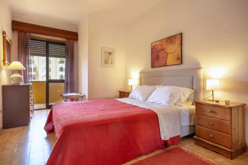 Cozy Apartment Near The Beach Portimao Exterior photo