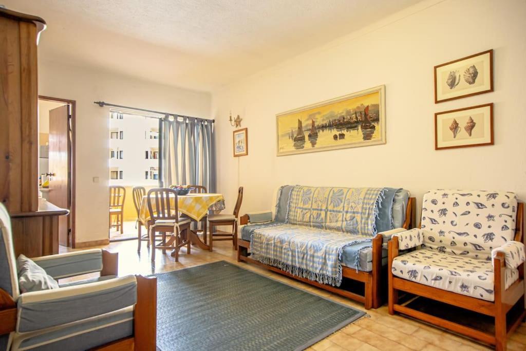 Cozy Apartment Near The Beach Portimao Exterior photo